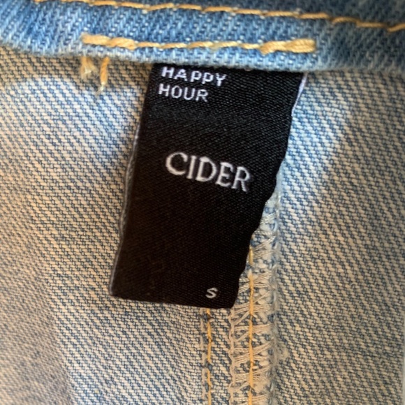 Cider Short Overalls with Bunny Motif - Picture 7 of 15